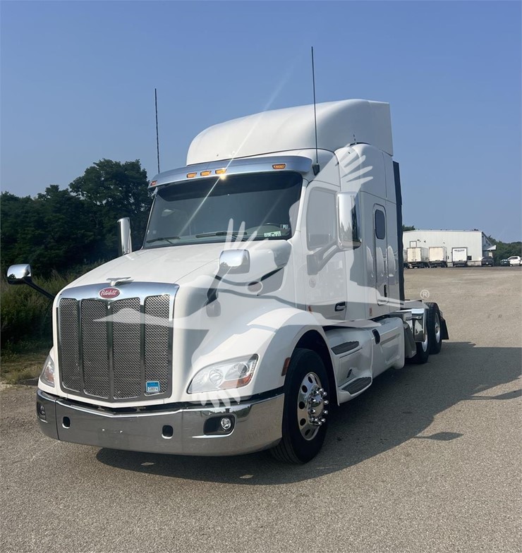 2018 PETERBILT 579 - image 1 of 6